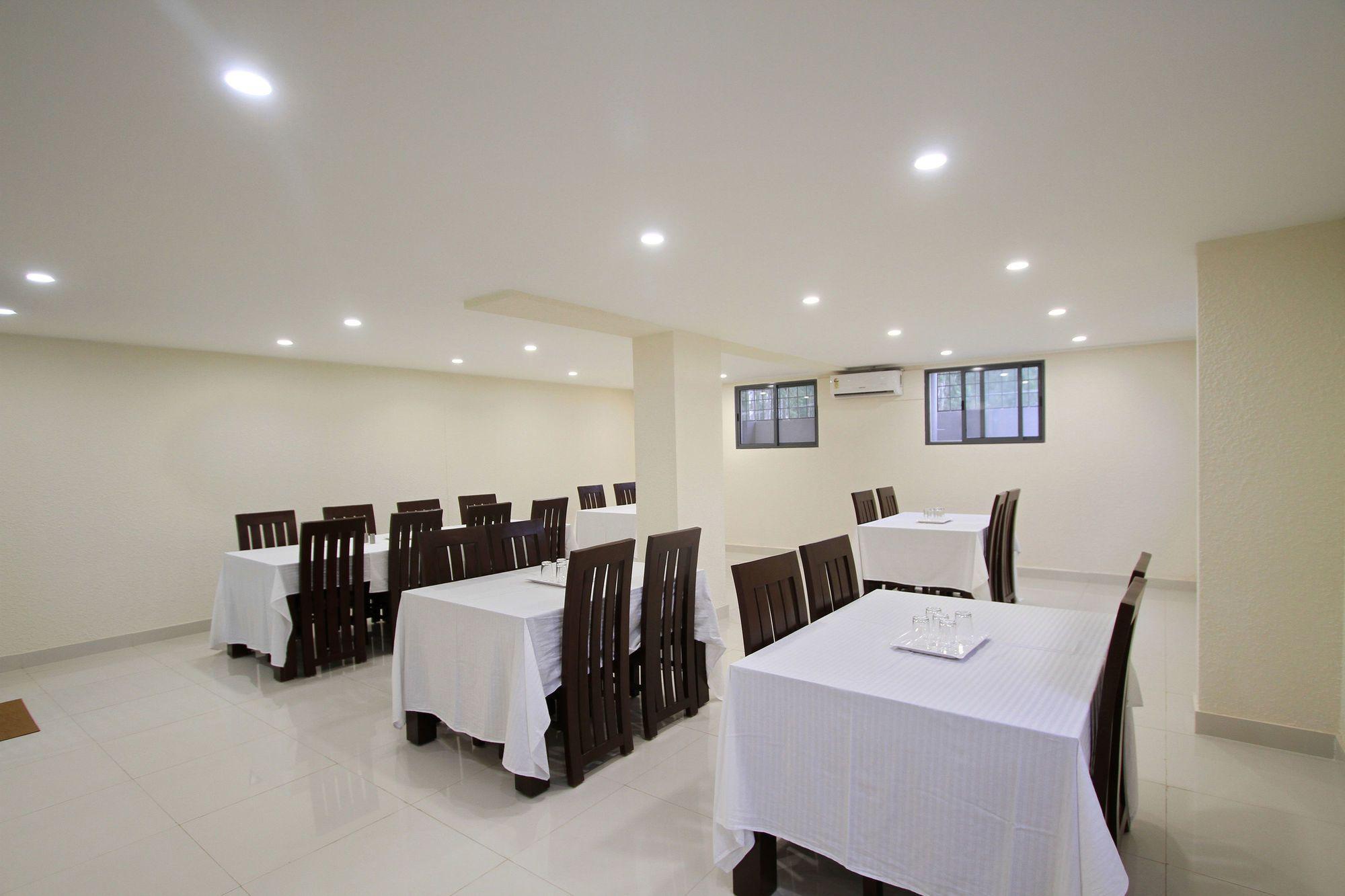 Hotel Oyo 4797 Lulu Hospitality Yelahanka Exterior foto