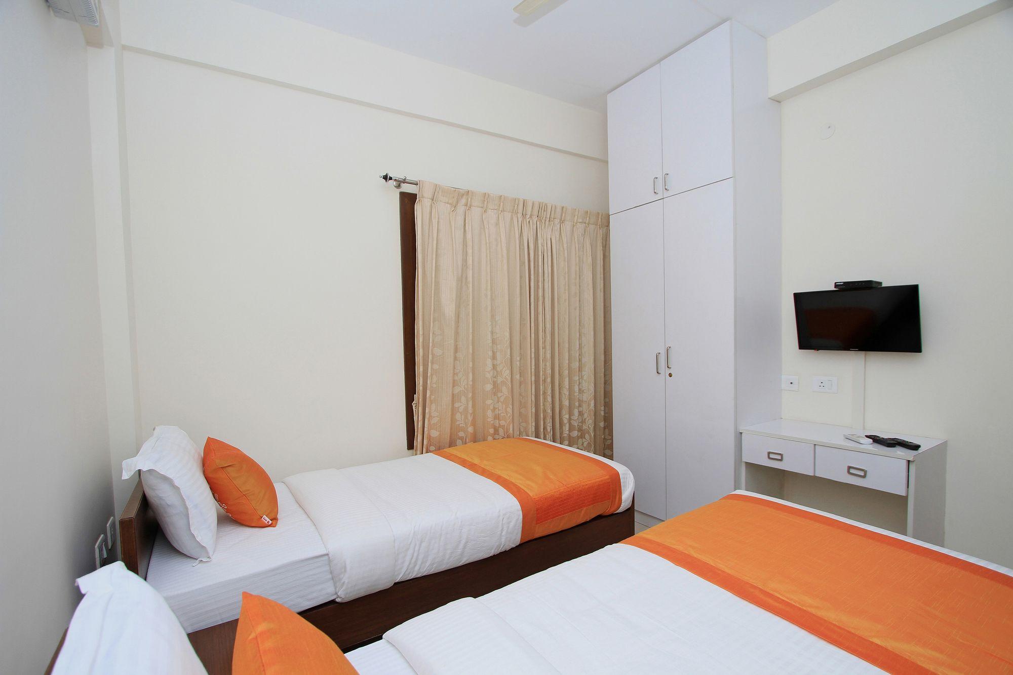 Hotel Oyo 4797 Lulu Hospitality Yelahanka Exterior foto
